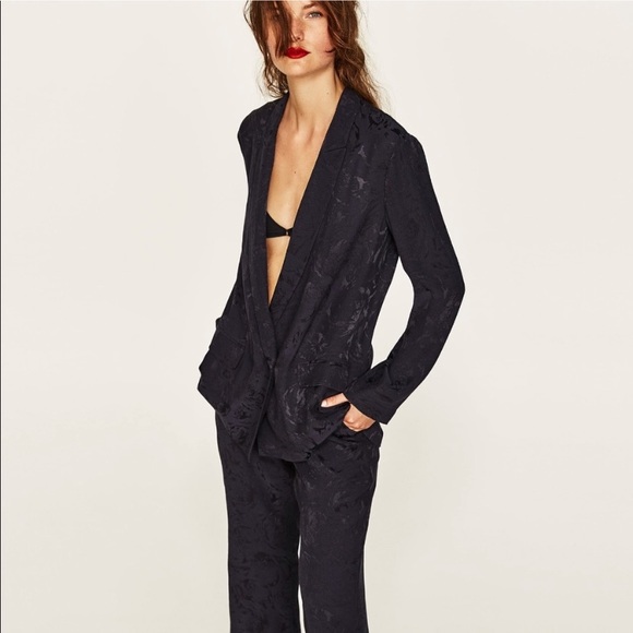 Zara Jackets & Blazers - NWT Zara Navy Blue Flowing Jacquard Jacket